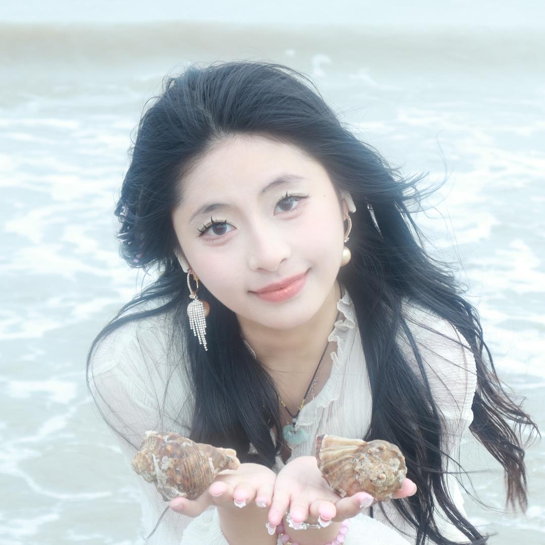半个w ✌︎' ֊'