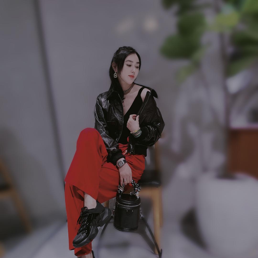 不像妈妈的菲菲