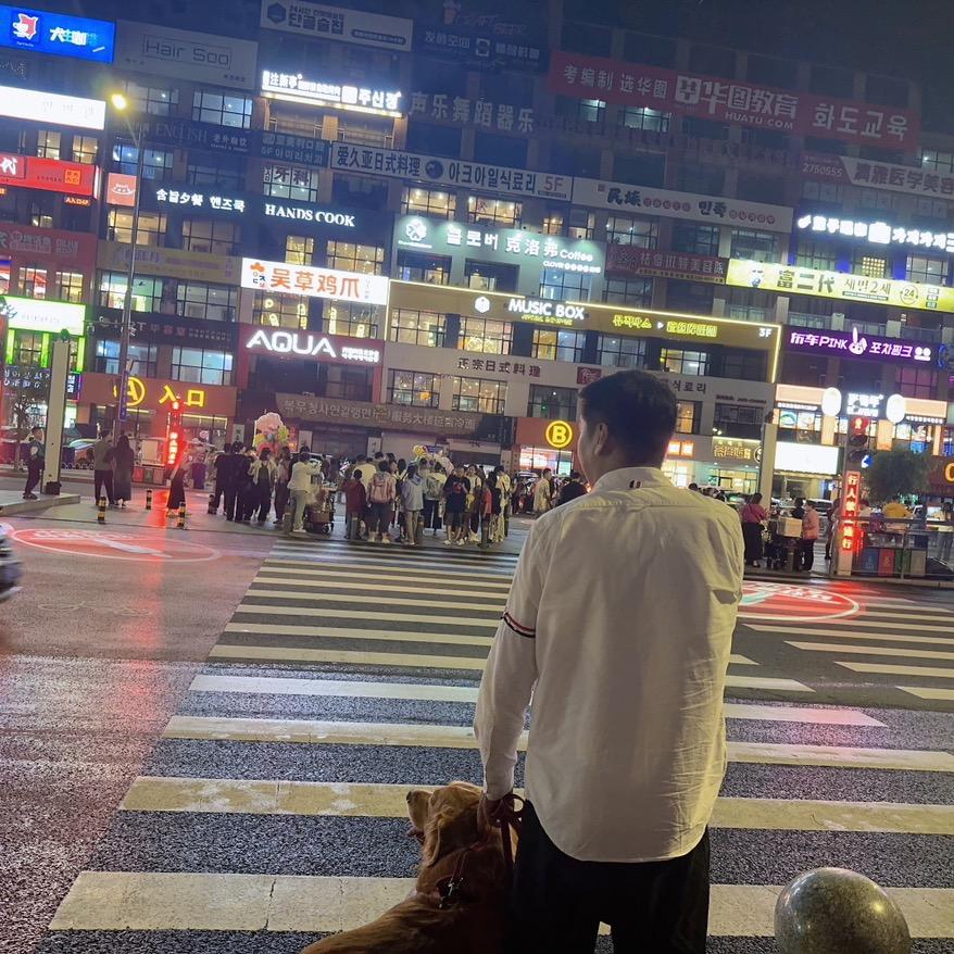 设计师.付饶