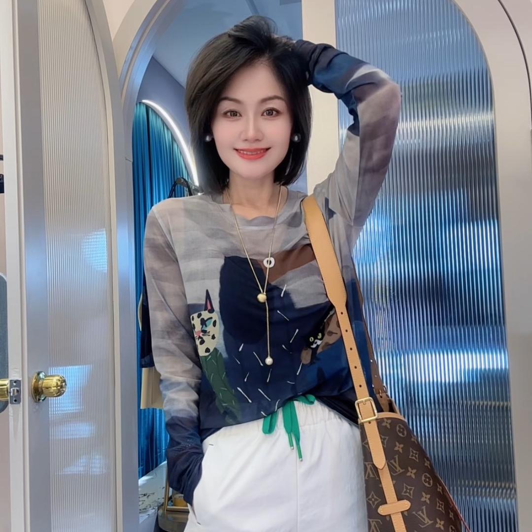 璐然圣创服饰小号