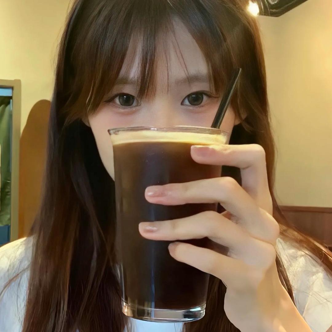 小萱.