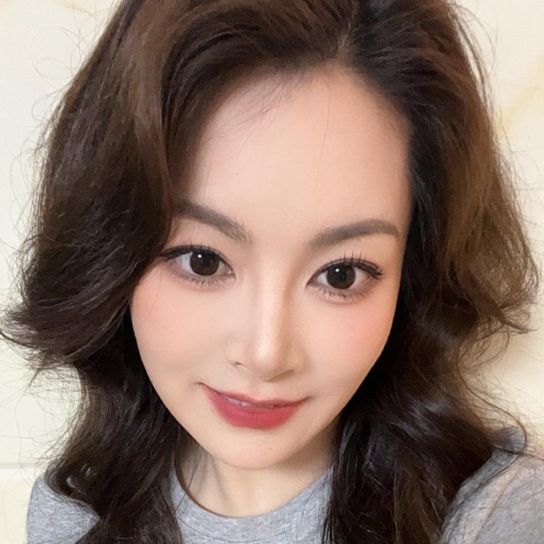 爱渡婚恋-颜颜（私聊牵线）
