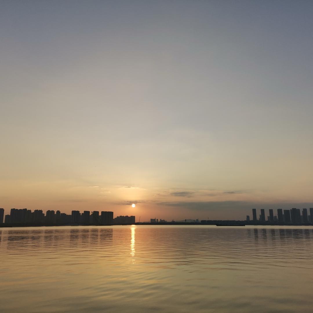 爱钓鱼的老王