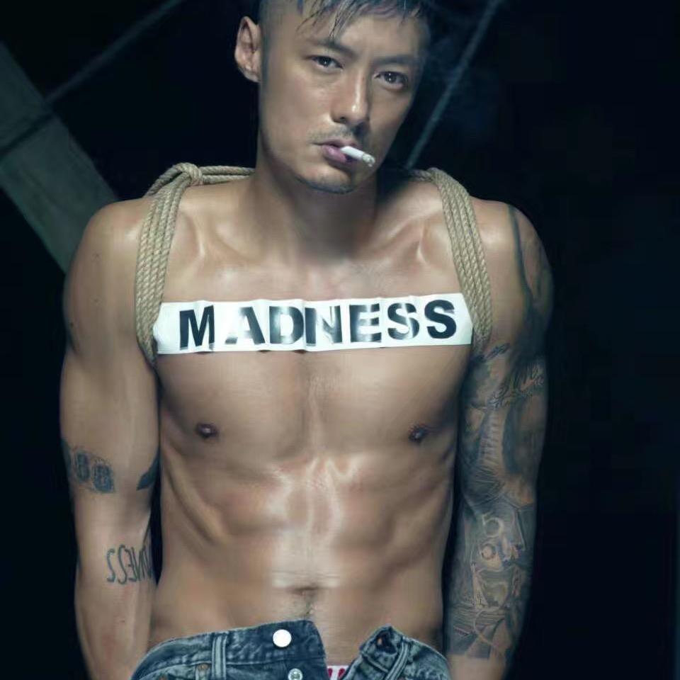 🌈姐妹们来王者🌈