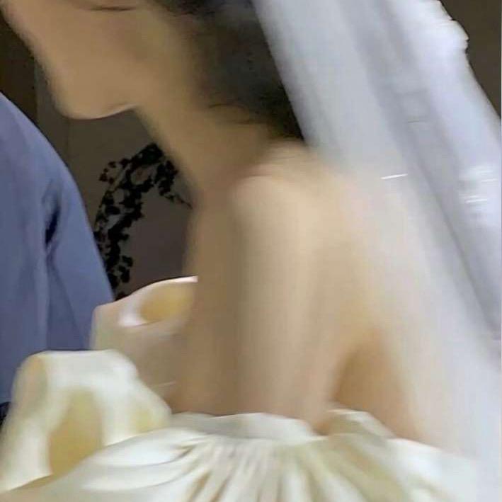 卖老头的小女孩👀