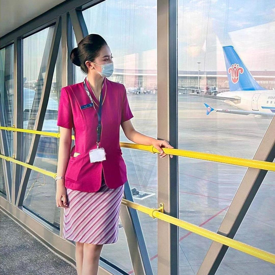 空姐莉莉