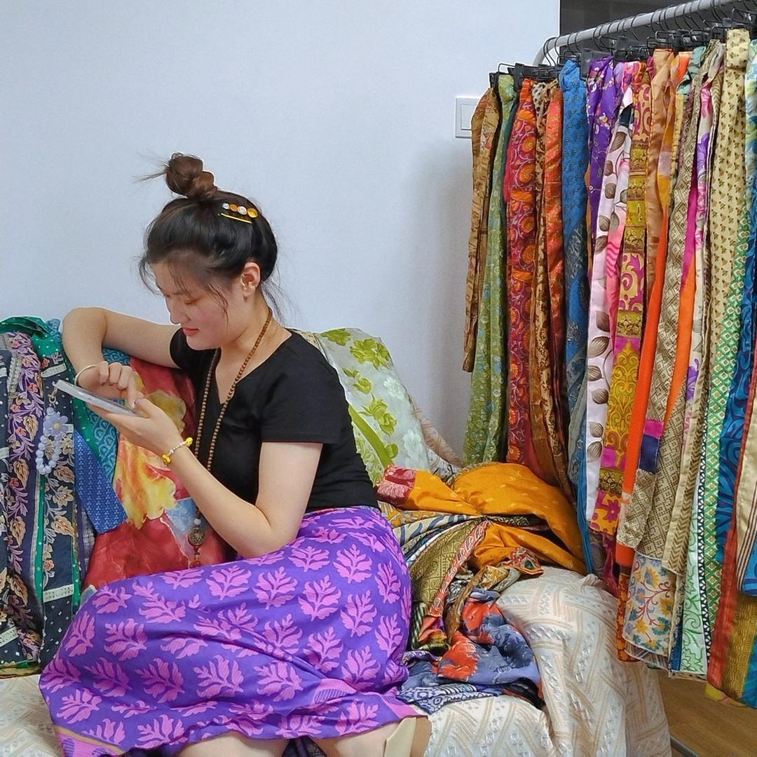 斯瑶服装店