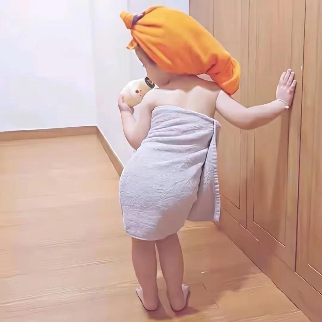 👑