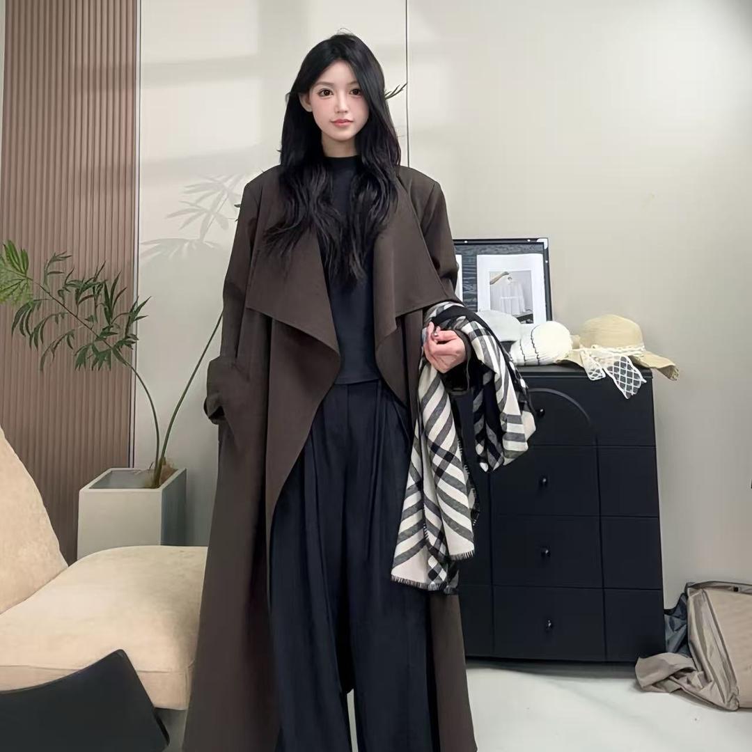 盈盈小众设计款女装