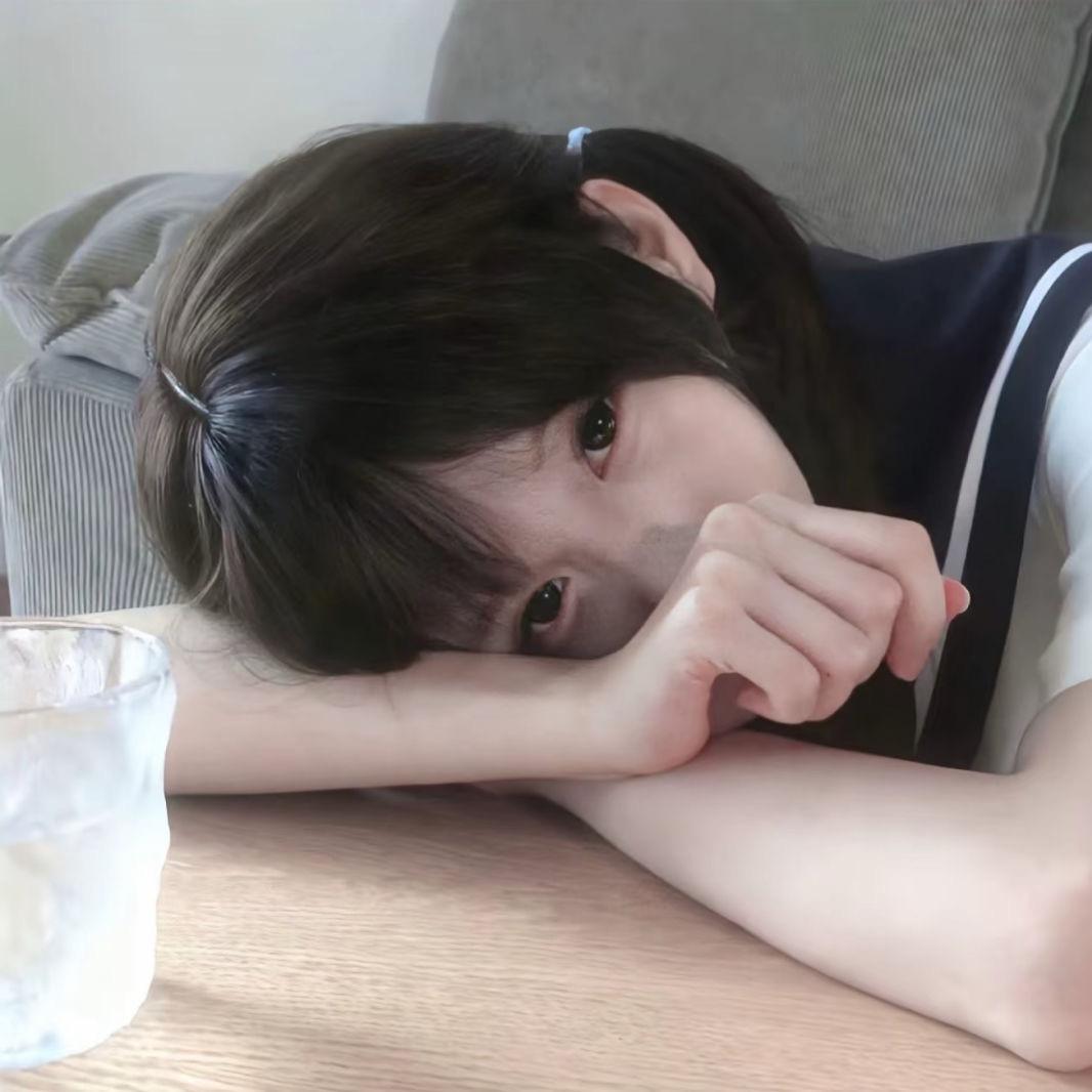 小新卖蜡笔