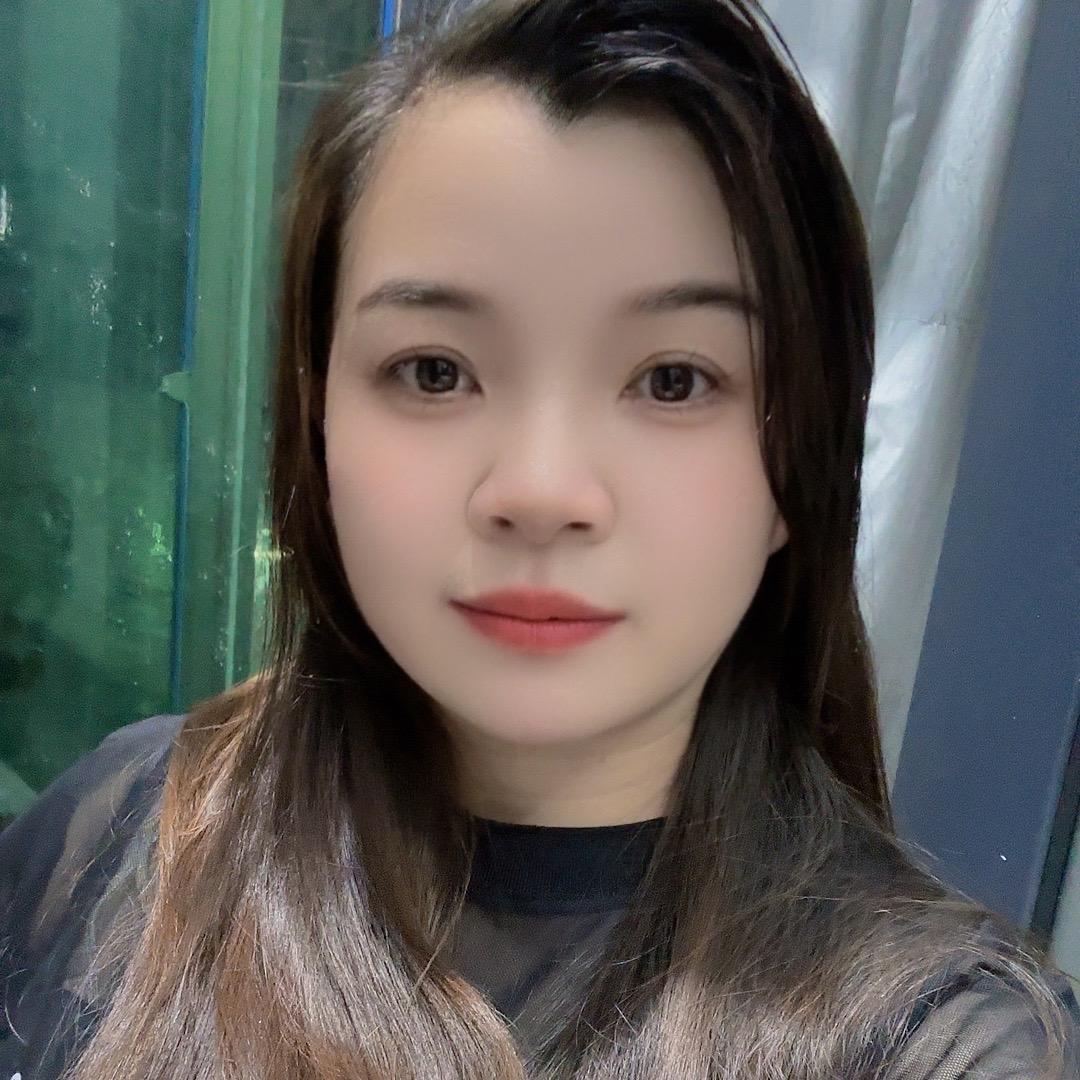黄 鑫 铖
