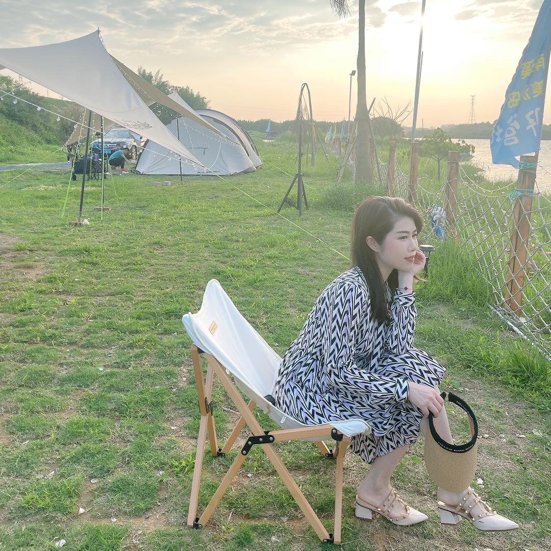小洁洁.