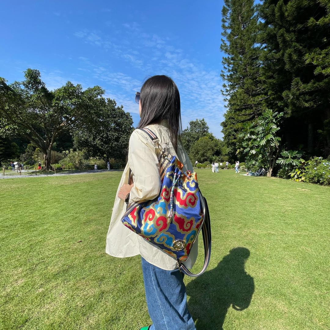 上品圣莲说福包👛
