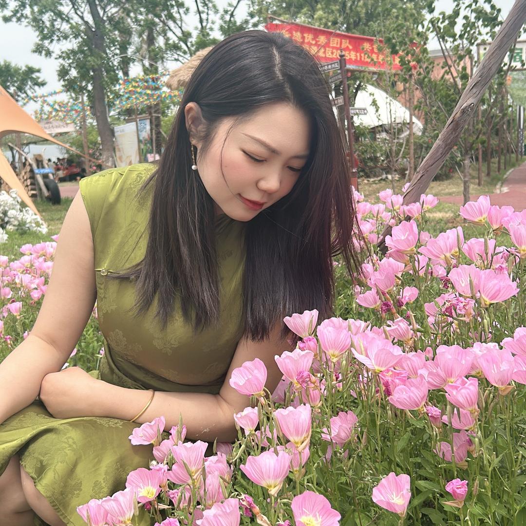 爱笑的罗美女👩🏻‍🦰