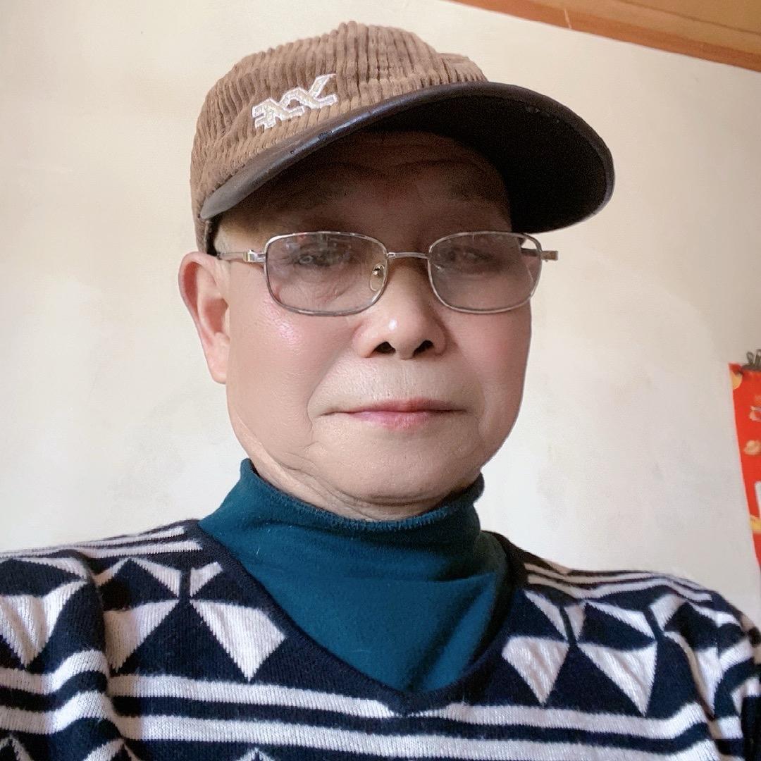 翱翔的熊鹰