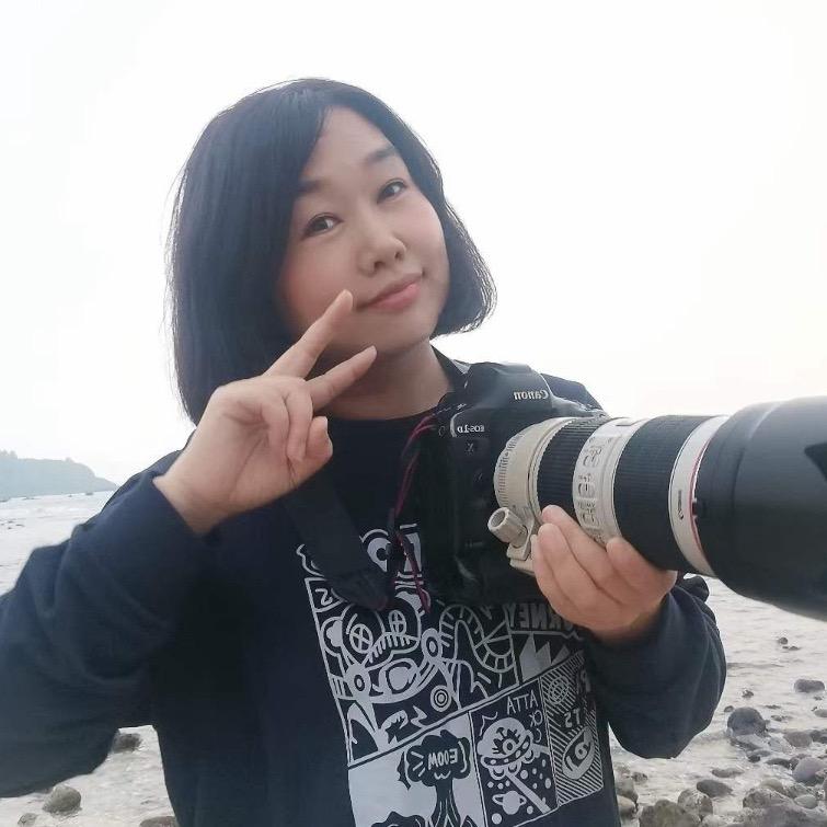 亲密爱人婚纱摄影+礼服馆