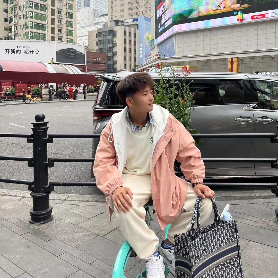 萧萧很愛笑