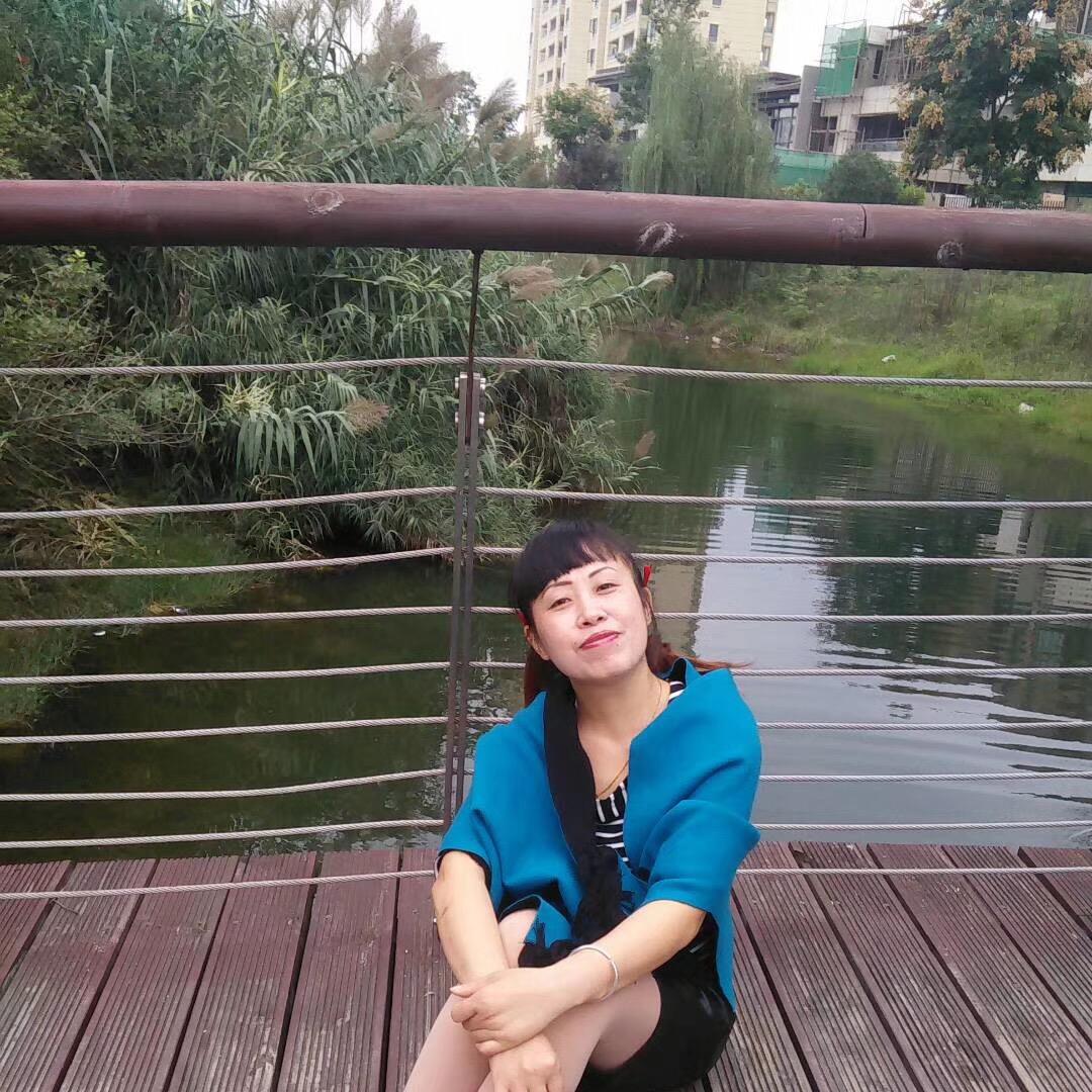 女厨师长👩‍🍳在音乐山谷