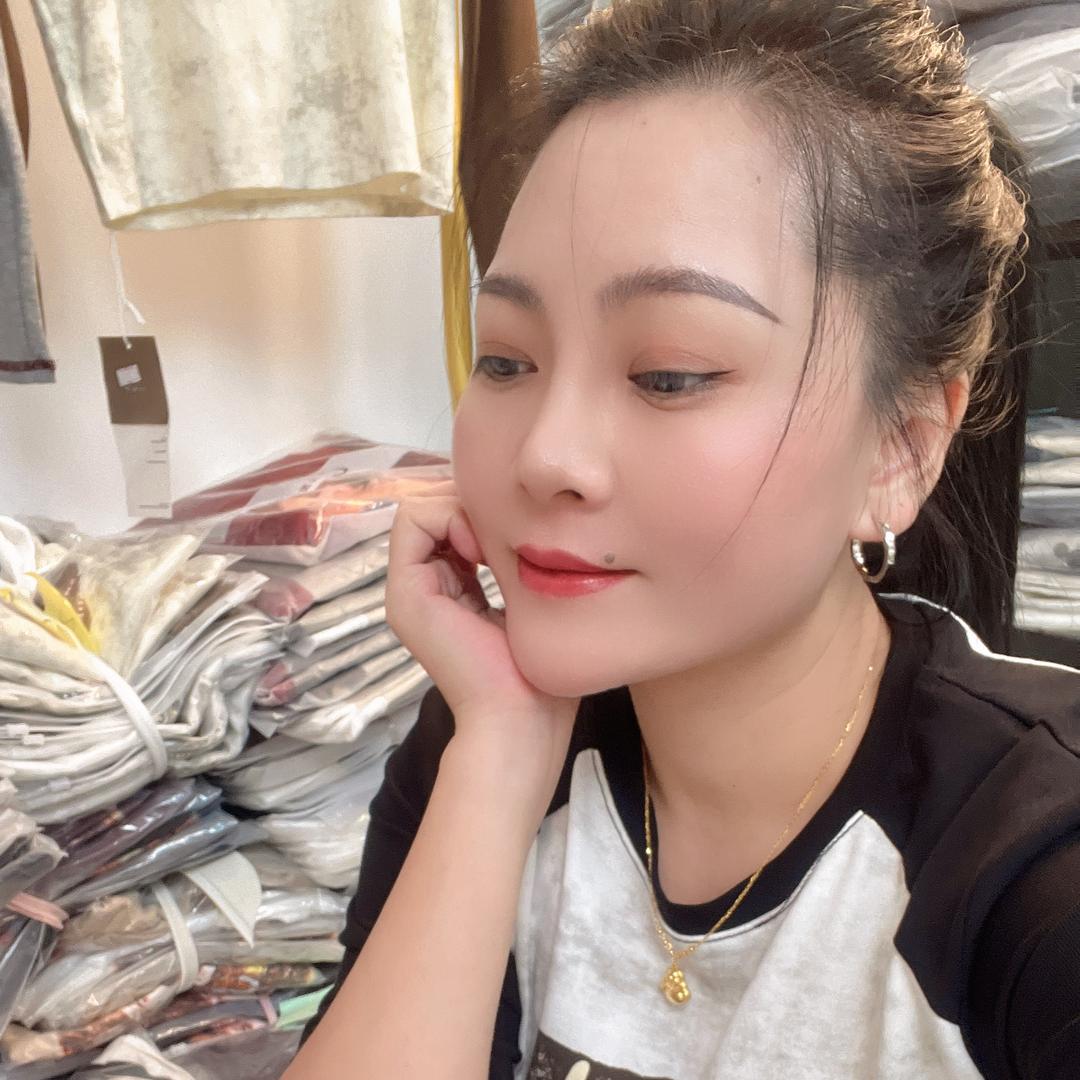 【美美】女装穿搭工作室