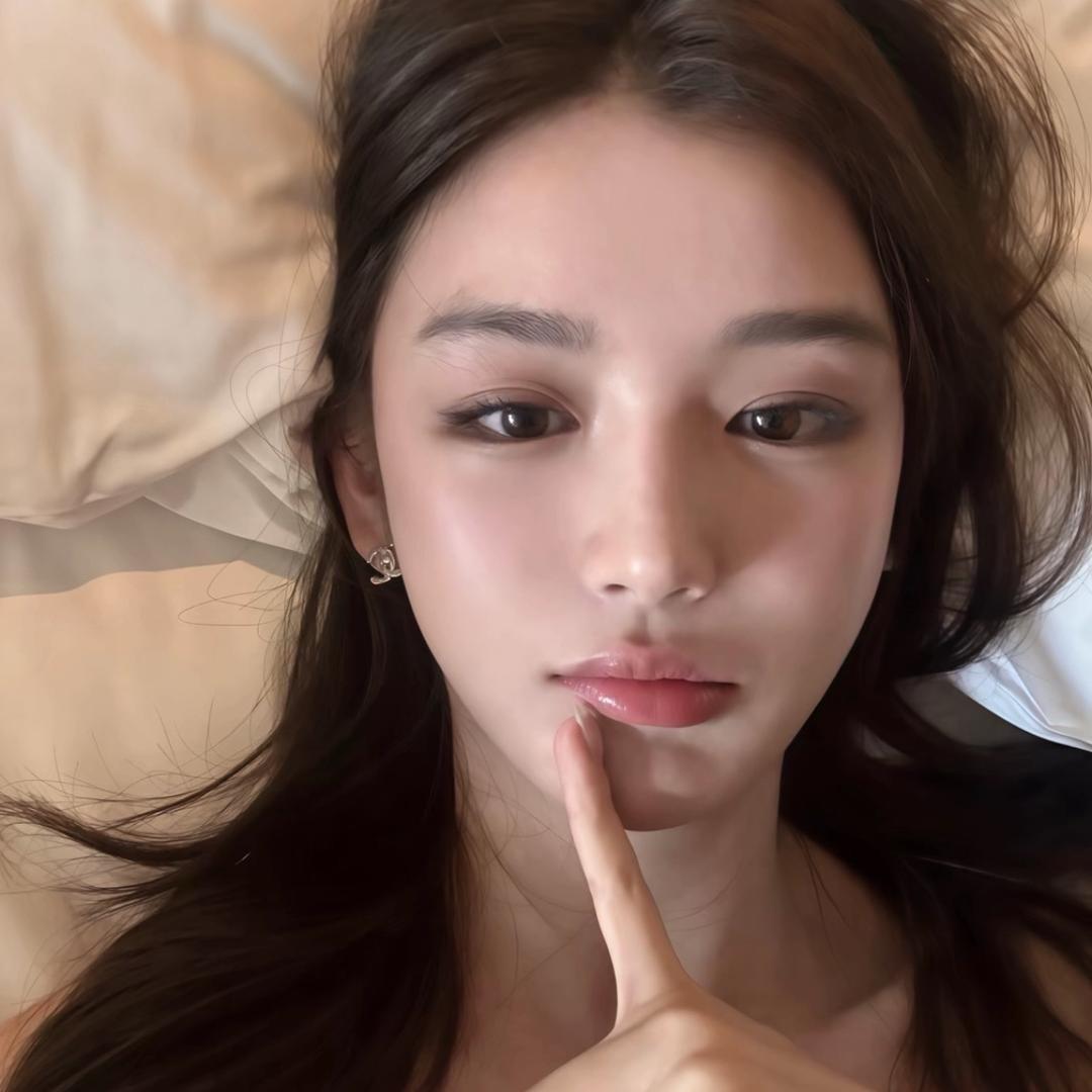 ，