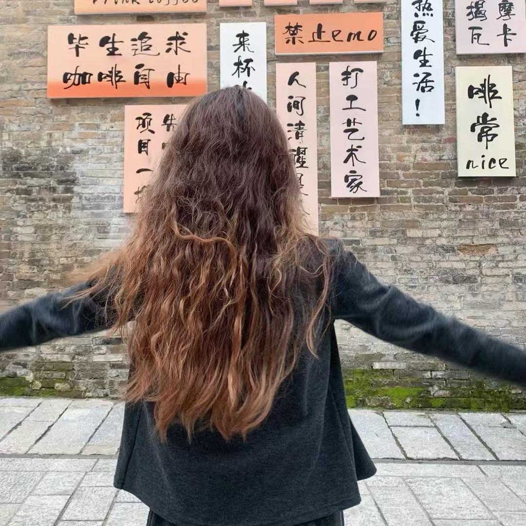 绘美造型周周的荟宝-美容美发