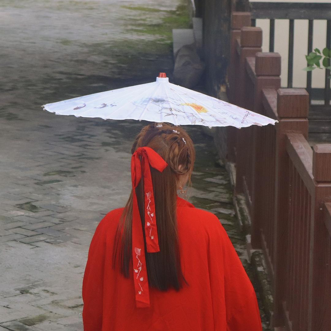 夏微凉