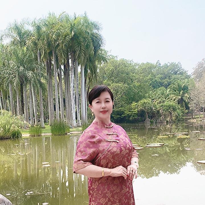 随风飘舞，