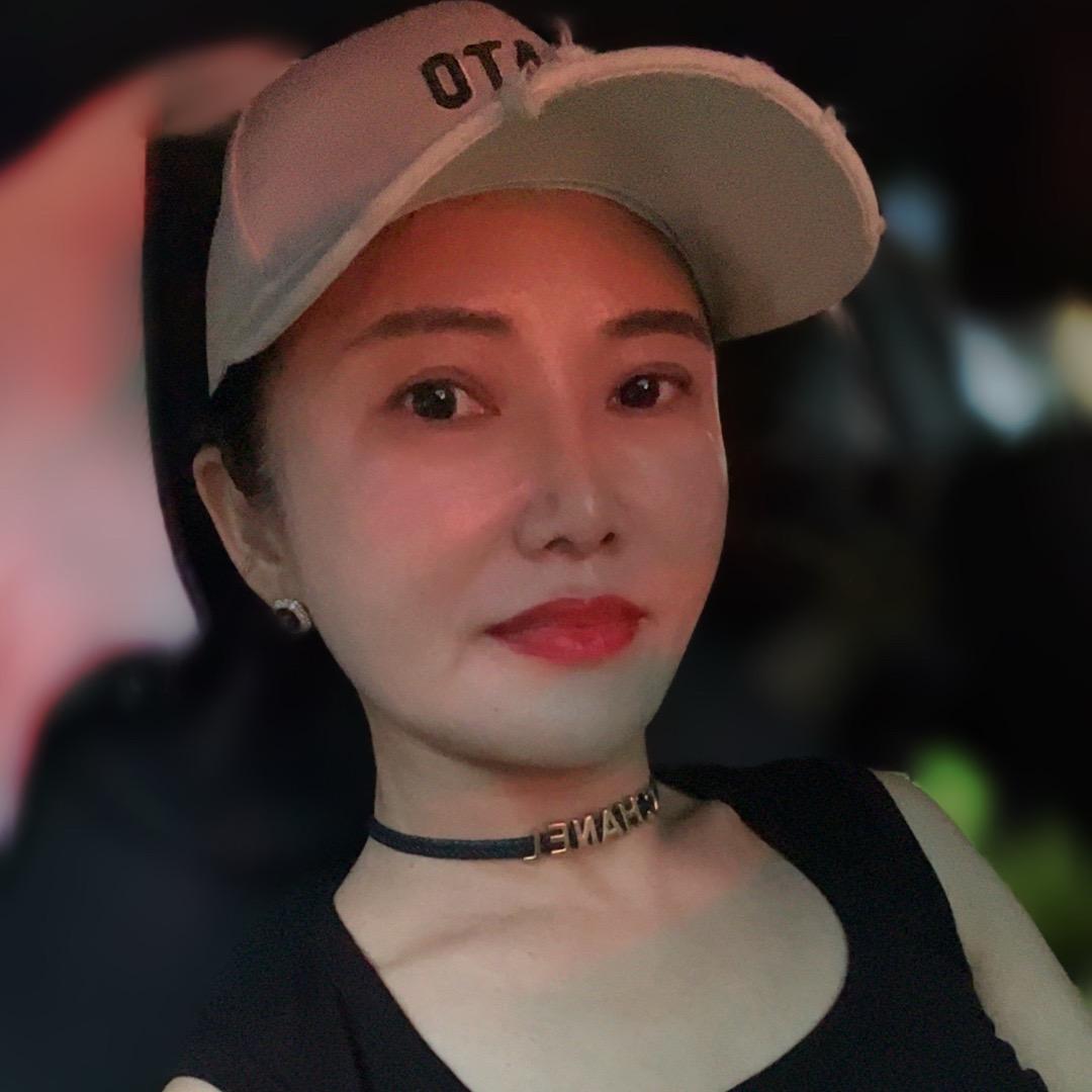 - 飛兒的飛 -💦