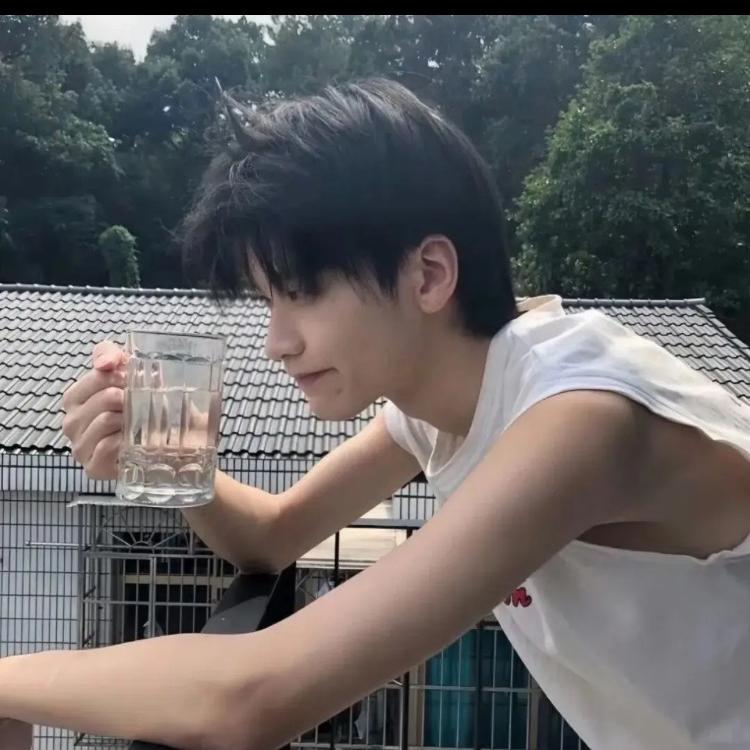 均哼百货