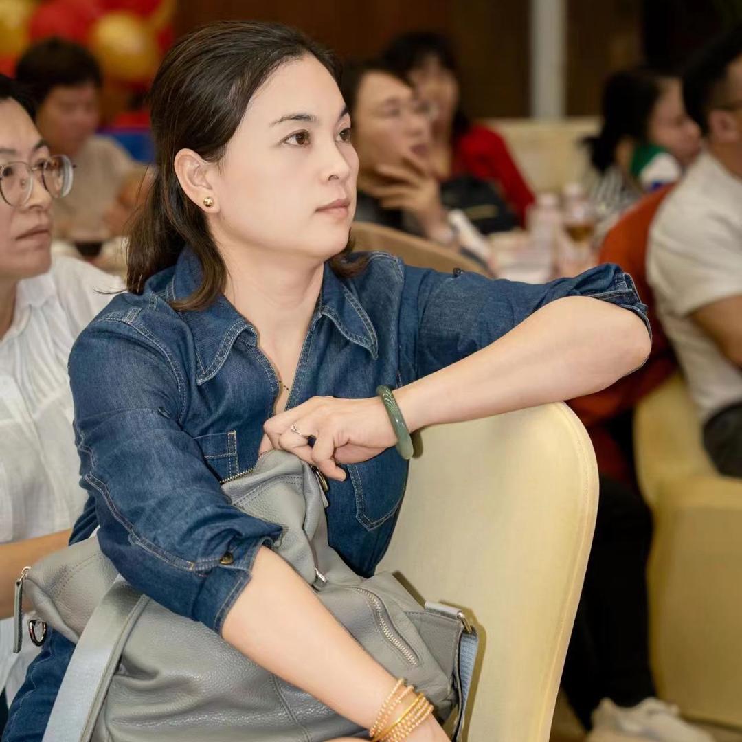易扬明珠娟子