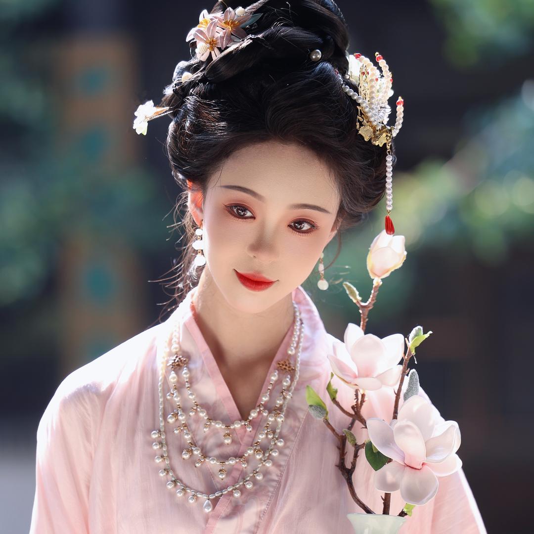 金毓
