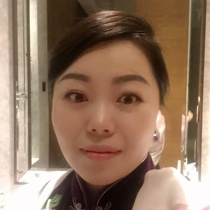 卖车的小金姐姐