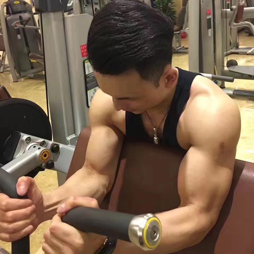 亮哥爱健身