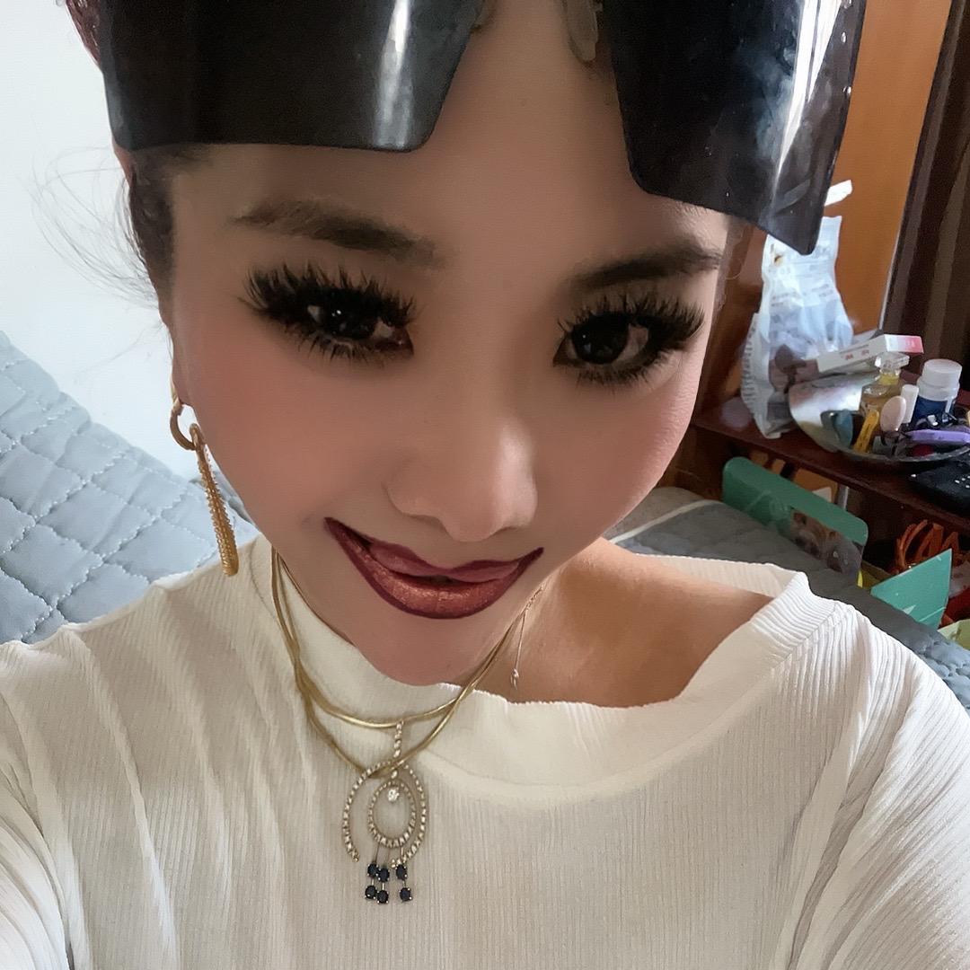 粘哒哒（每周一下午两点直播养号中）