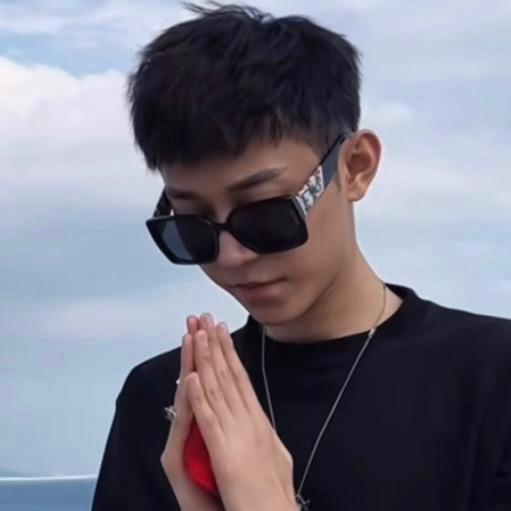 PLAY HOUSE CLUB股东玩家