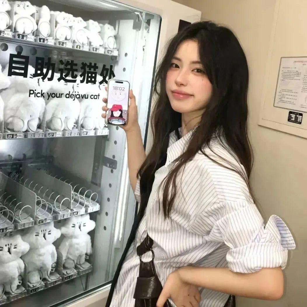婷婷轻奢羊绒大衣