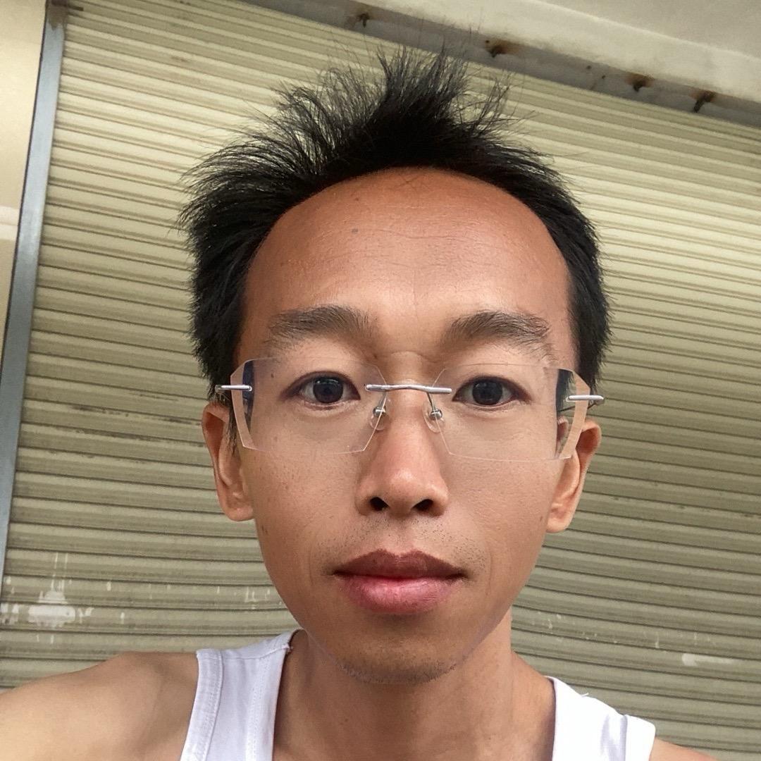 信阳市南湾湖风景区轩逸服饰贸易商行