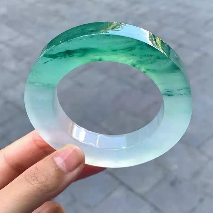 鎏鑫珠宝翡翠定制