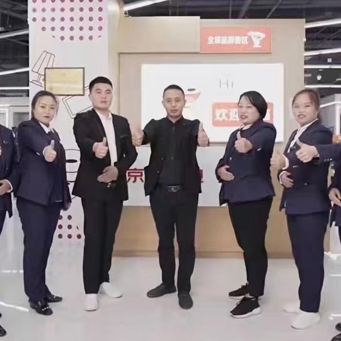 云泽回收清仓二手-贺莉