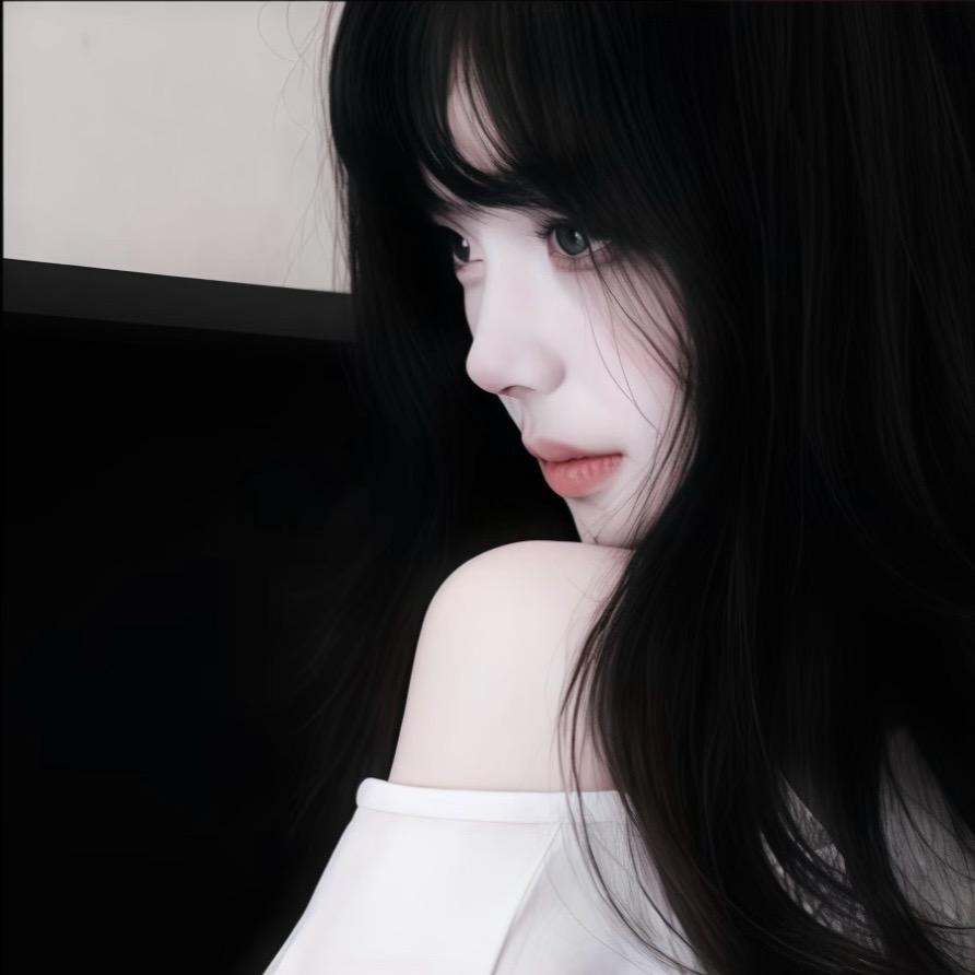 尤晞.
