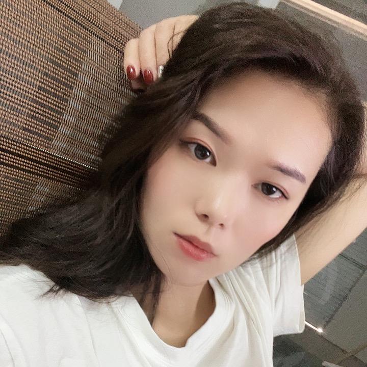 晴儿女装工厂店