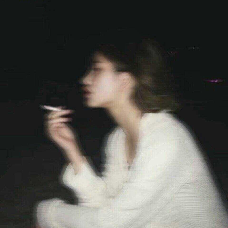 笑着说再见.