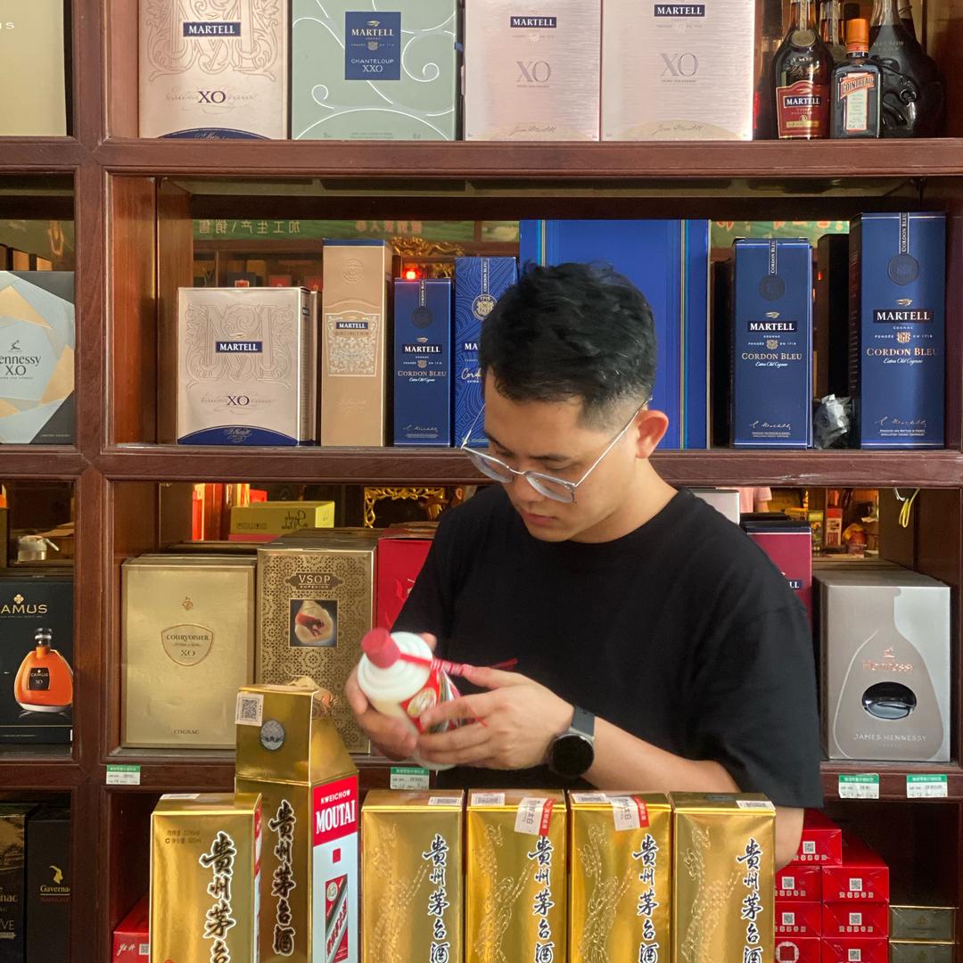 吴泽鹏-盛辉酒业