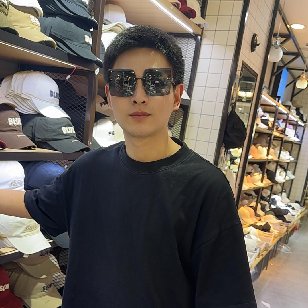 阿林有家童装店