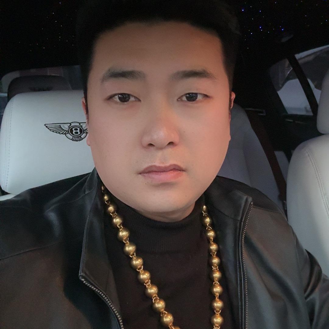 巨型雪纳瑞辉煌犬业