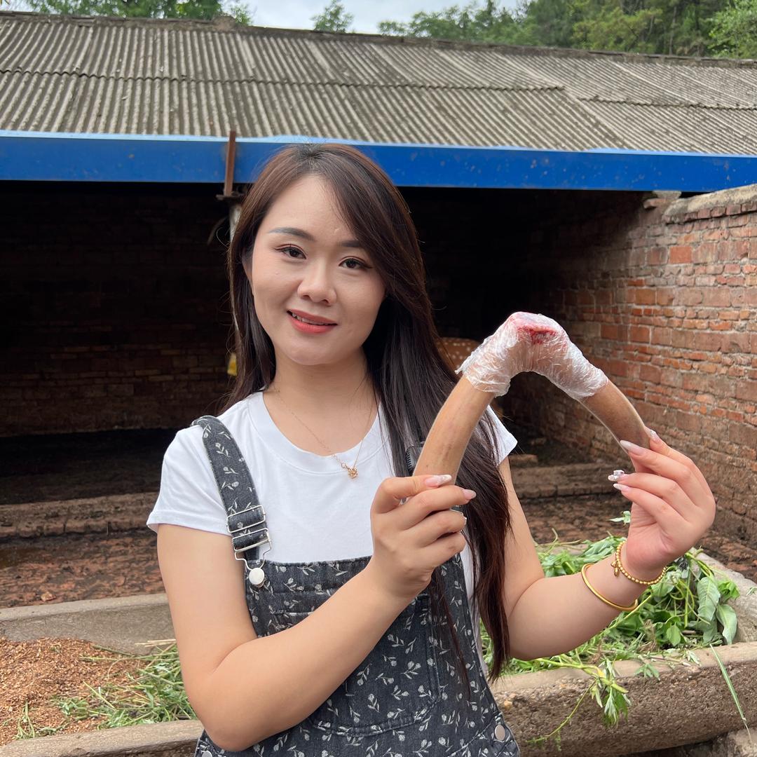 小梅花 老板娘