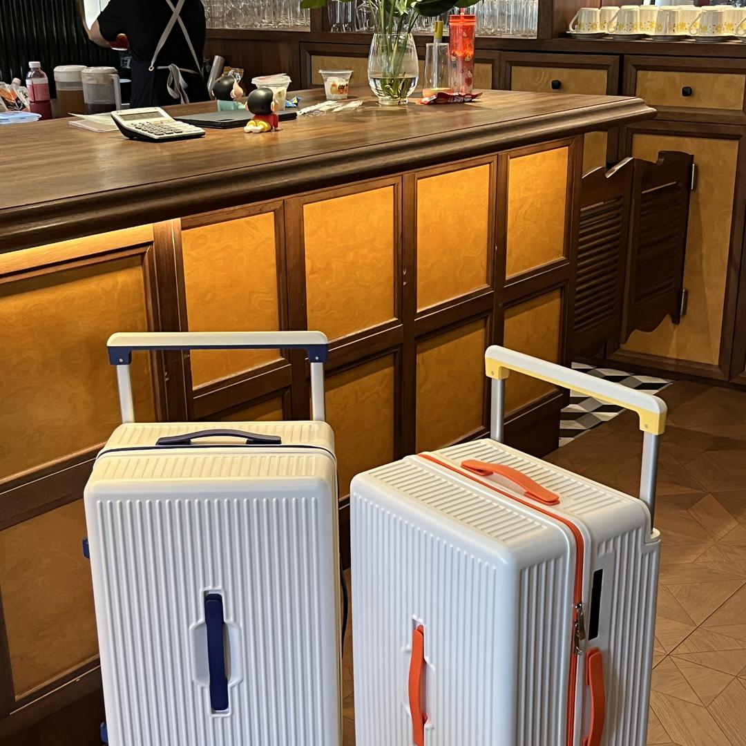 秋语旅行箱