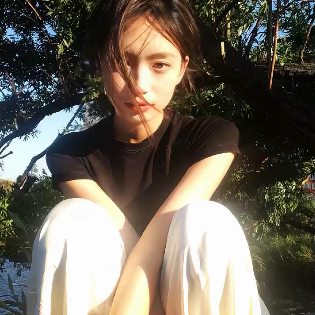小郑.