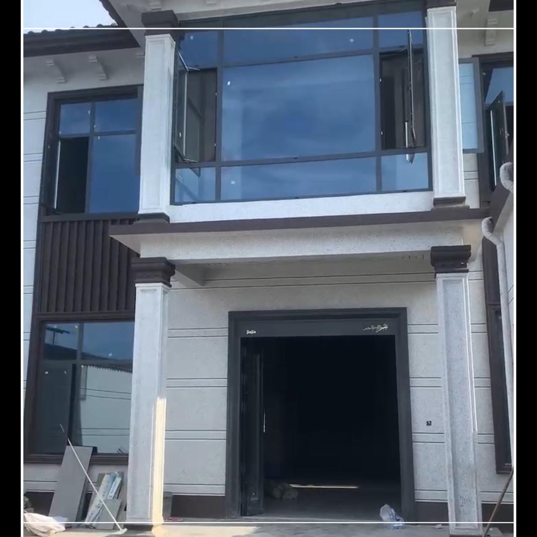 光辉专业喷砂：水包砂：真石漆