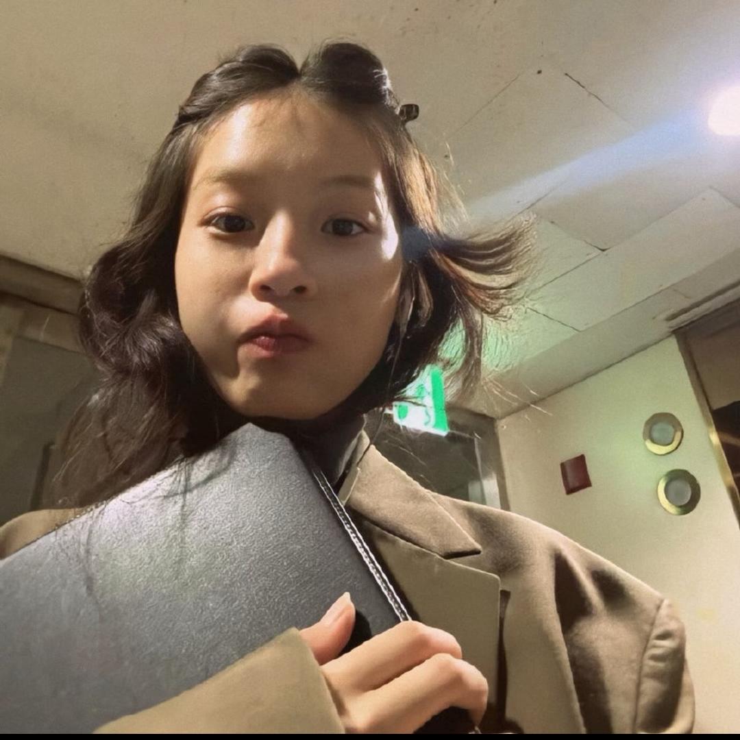 AAA.我做咖啡撒一地之我拿拖把拖地